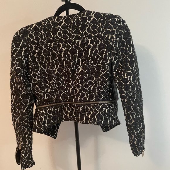 Marciano blazer in size 2. New with tags. - Picture 6 of 11